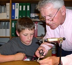 Gennem kurser og p fisketure lrer du nye frdigheder...